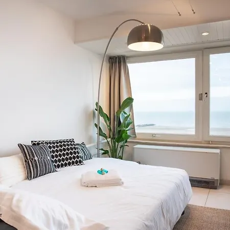 With Gorgeous Sea Views شقة *