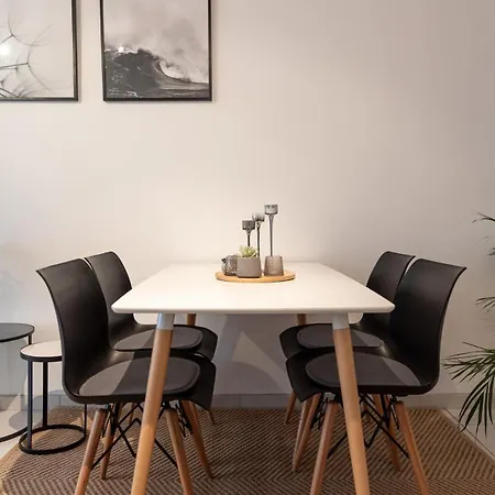 With Gorgeous Sea Views Apartament